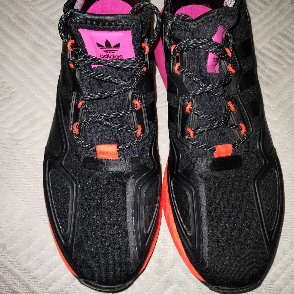 Adidas Men's 9.5 shoes